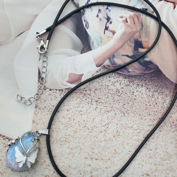 Butterfly Necklace Blue Natural Stones Silver Pendant Fashion Women Jewelry - Picture 3 of 3